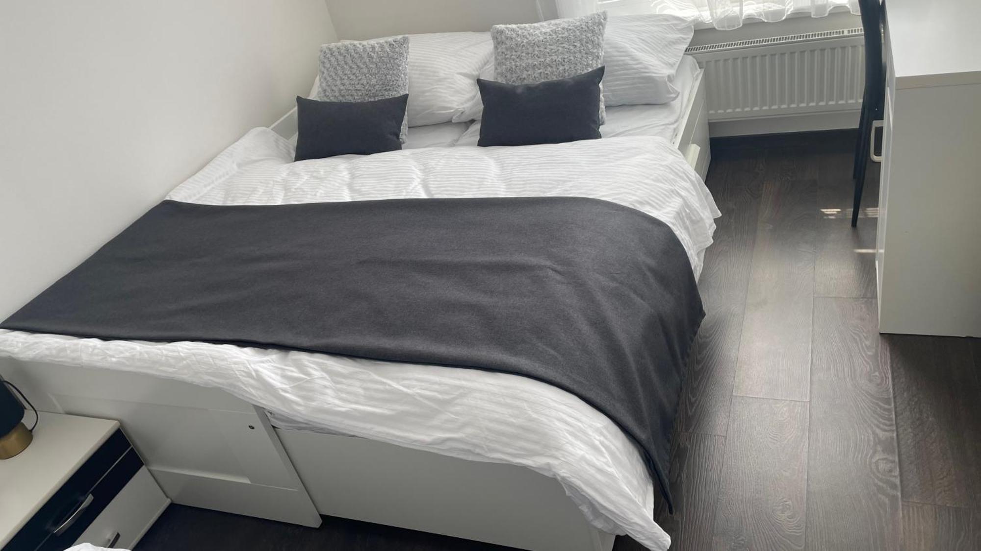 Bnb New Beautiful Apartment In The Center Of Ostrava With Option Garage Parking Exterior foto